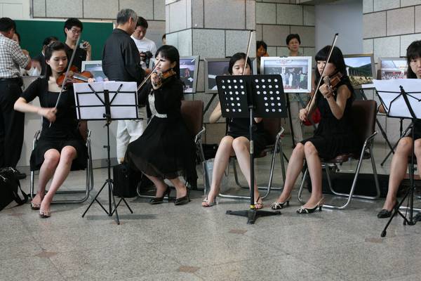 창립20주년기념- 1층 로비연주