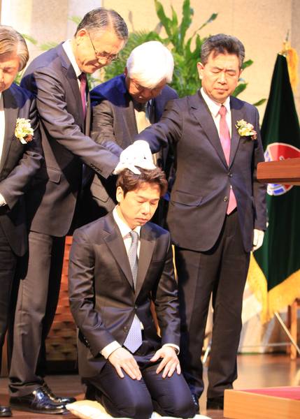 목사 안수식(이상현 전도사 외)