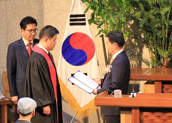 목사 안수식(이상현 전도사 외)