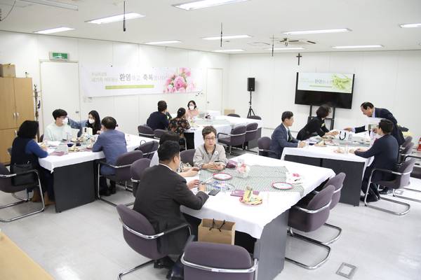새가족 환영회