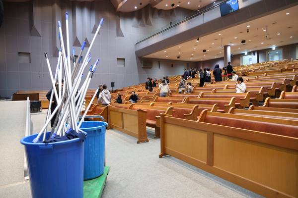 남녀선교괴 주관 교회대청소